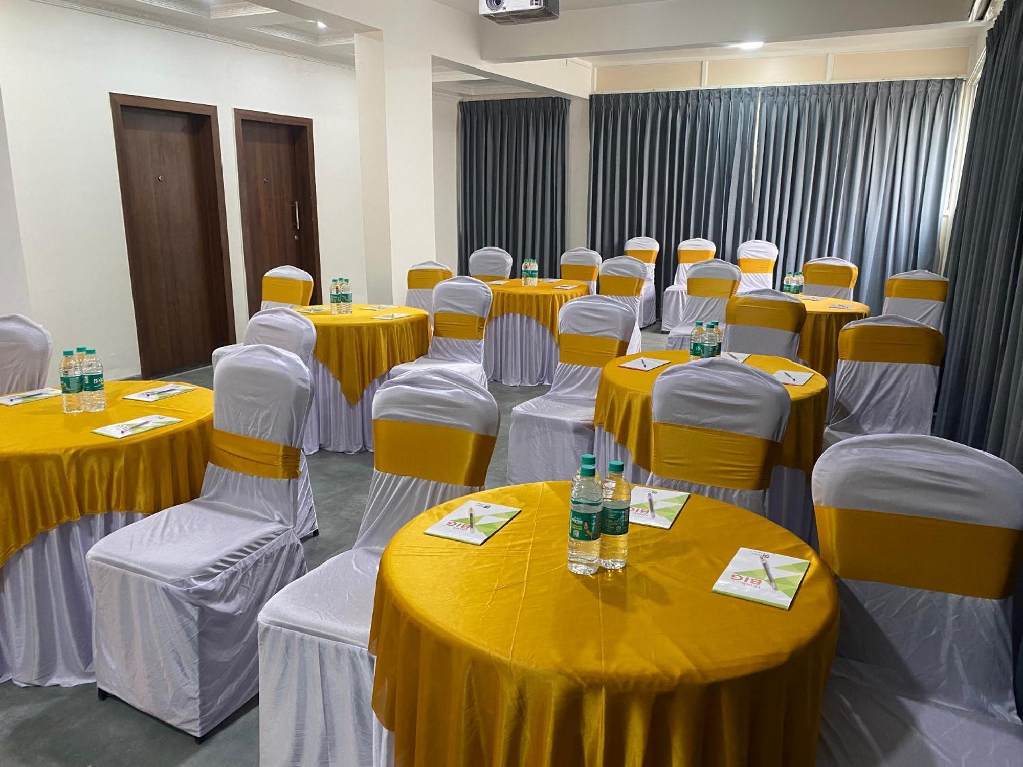 Hotel Staybird - Nest, Kharadi Pune Exterior photo