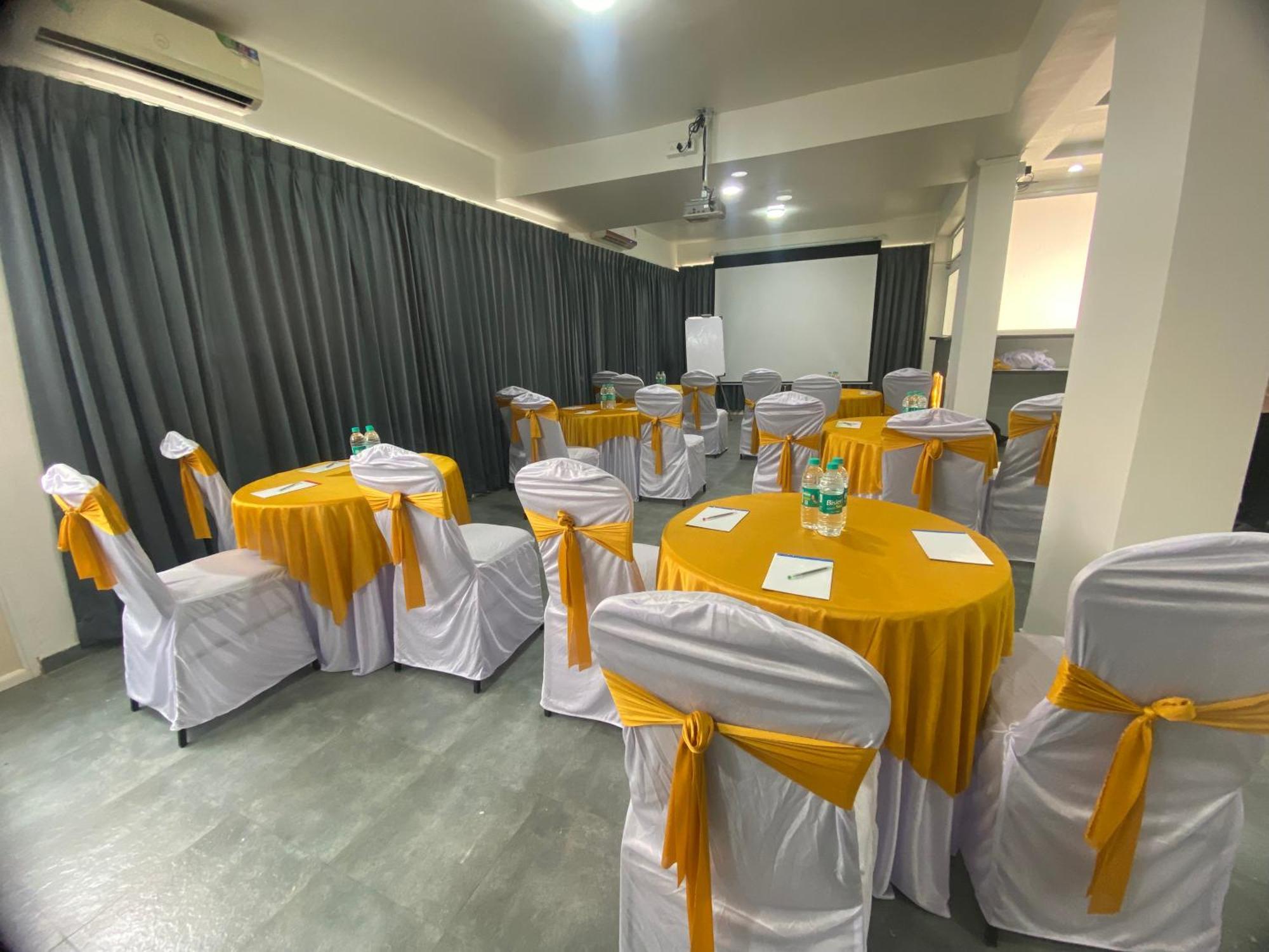 Hotel Staybird - Nest, Kharadi Pune Exterior photo