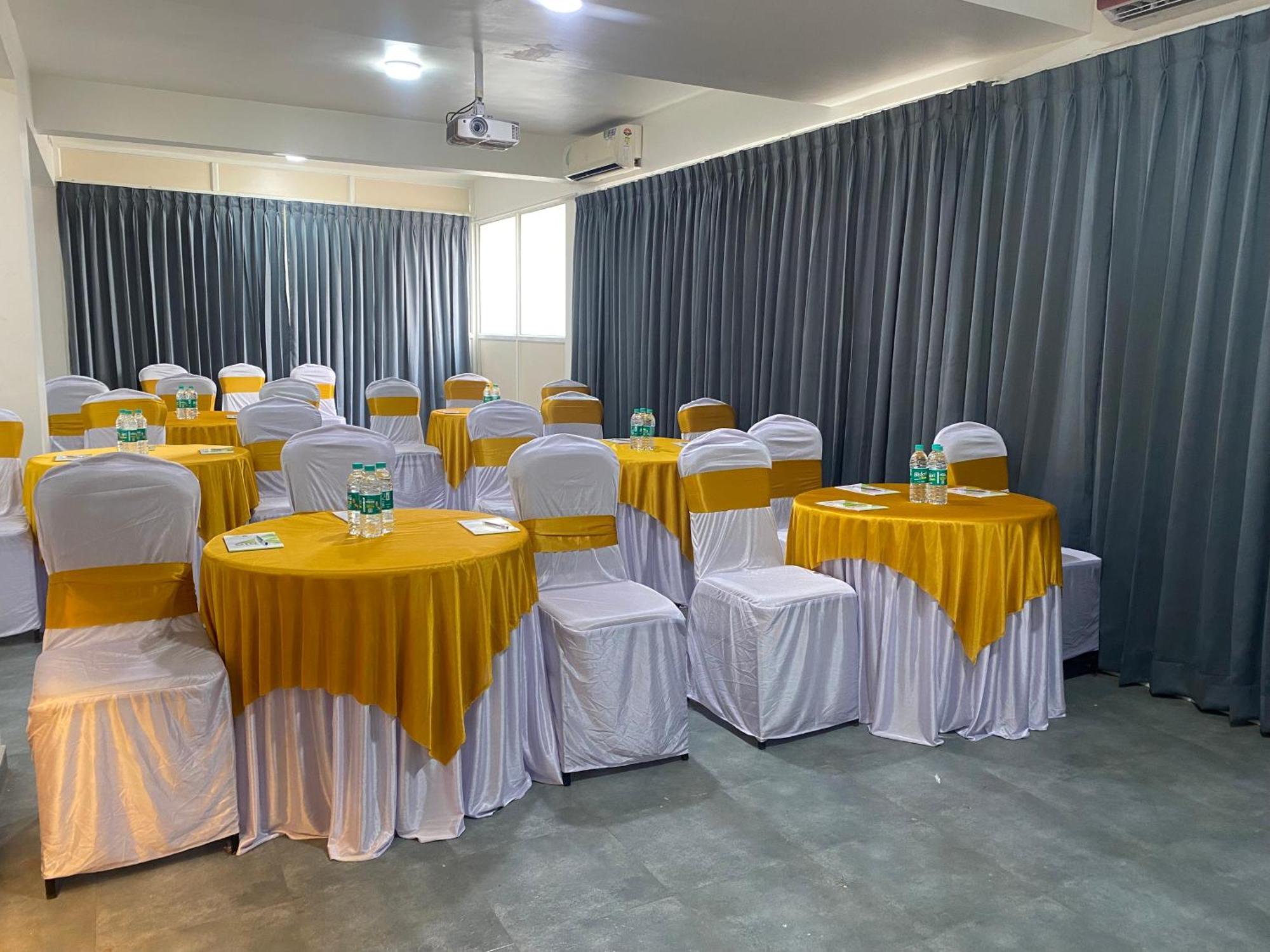 Hotel Staybird - Nest, Kharadi Pune Exterior photo